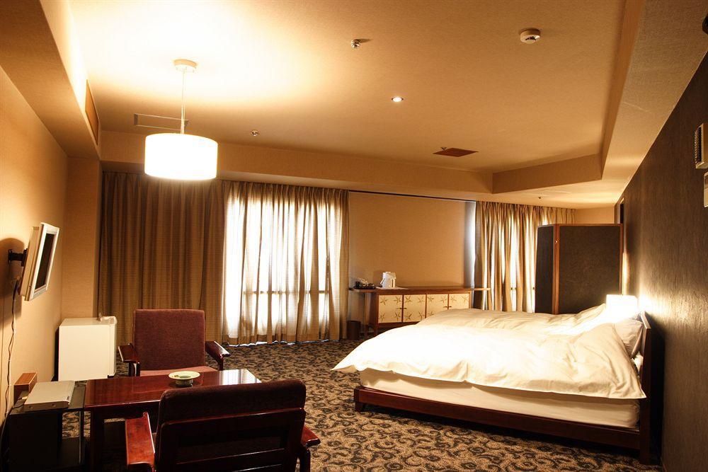Hotel Ichiei Осака Екстериор снимка